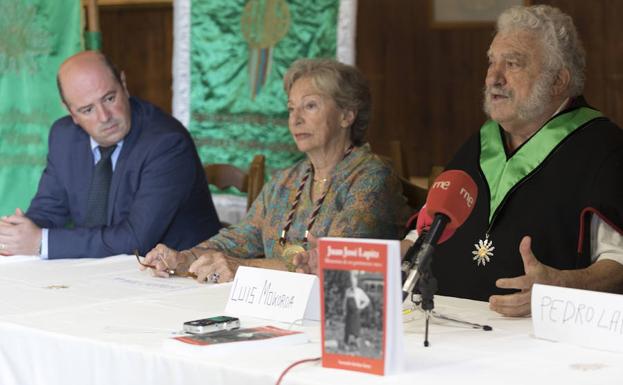 Despiden a Lapitz con su libro-homenaje