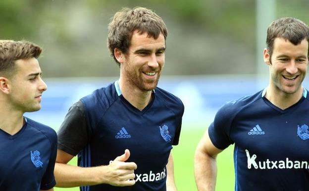 Mikel González interesa en Gijón