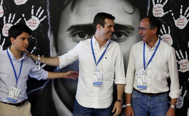 Alonso defiende los acuerdos con PNV y PSE frente a «populistas y radicales»