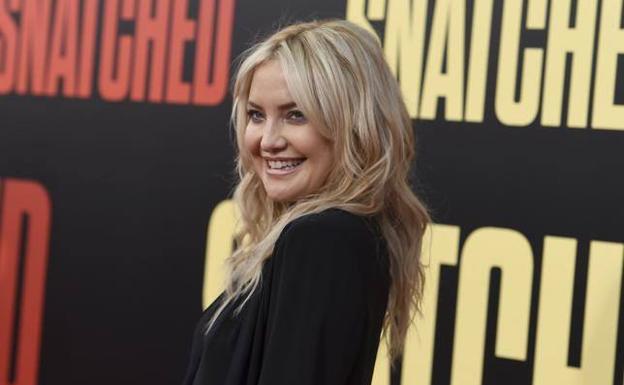 Kate Hudson se rapa la cabeza