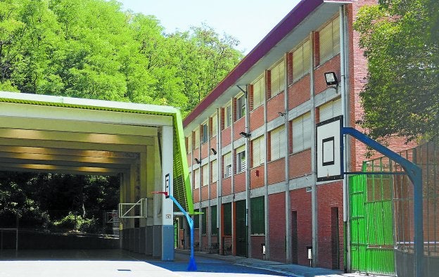 La Herri Eskola estrenará nuevas ventanas en el curso 2017-2018