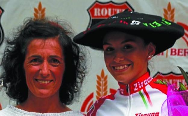 La ciclista Garazi Estebez campeona de Euskadi en línea y contrarreloj