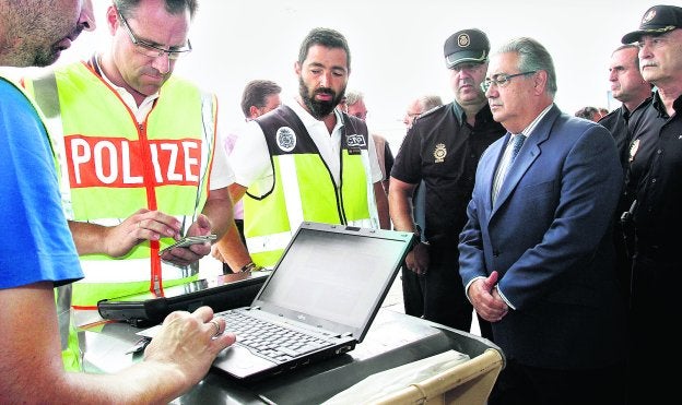 El Gobierno abre la puerta a transferir las prisiones a Euskadi a largo plazo