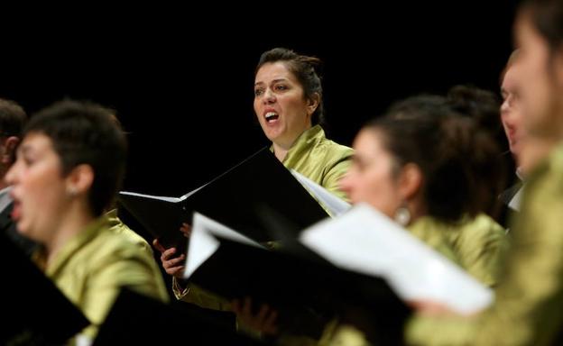 El coro Landarbaso llevará 'Carmina Burana' a Senpere y Arantzazu