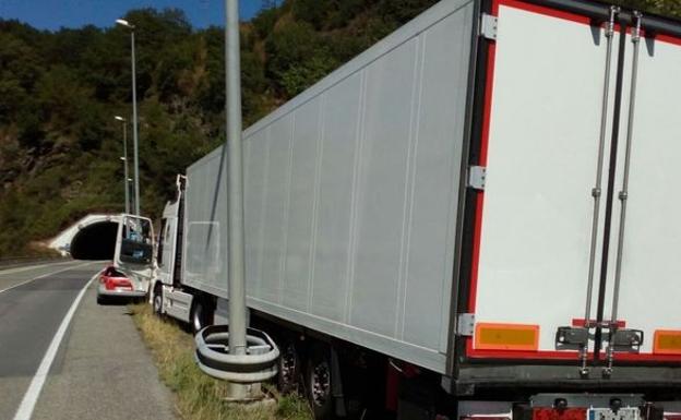 Imputado un camionero almeriense en Sunbilla por octuplicar la tasa de alcohol permitida