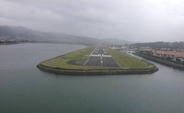 Las instituciones confían en que el aeropuerto recupere su operatividad tras las obras