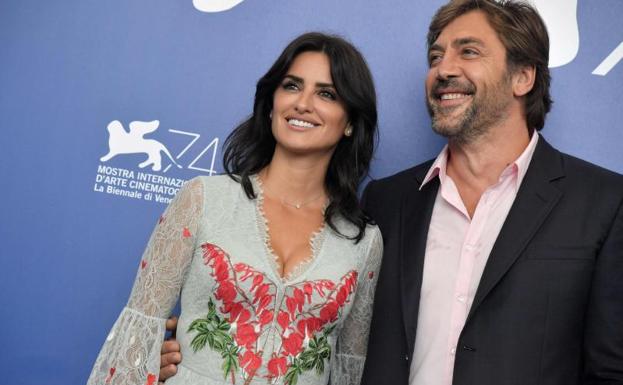 Bardem se mete en la piel de un Escobar «que cambió el mundo a peor y era un padre amoroso»