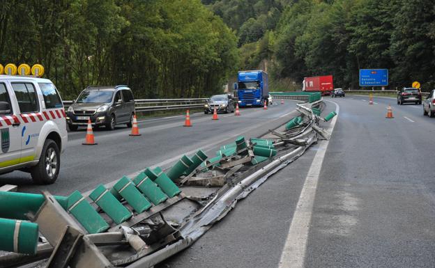 El accidente de otro camión obliga a cortar de nuevo durante horas la N-1 en Gipuzkoa