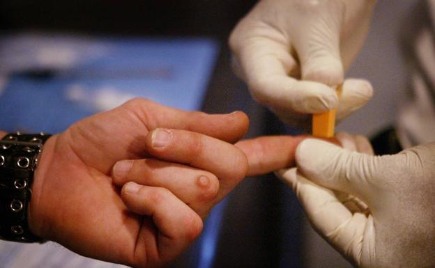 En 2016 se diagnosticaron en Euskadi 158 nuevos casos de personas contagiadas con el VIH