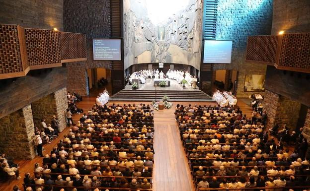 Emotivo último adiós a Iñaki Beristain en Arantzazu