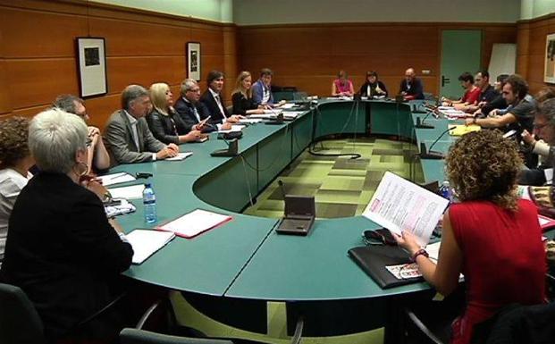 Los sindicatos rechazan la subida salarial y las 13.500 plazas de funcionario que ofrece el Gobierno Vasco