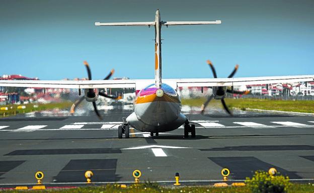 Mes turbulento en el aeropuerto de Hondarribia