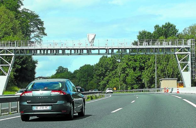 Los transportistas agotarán el «diálogo» antes de recurrir a la movilización por el peaje de la N-1