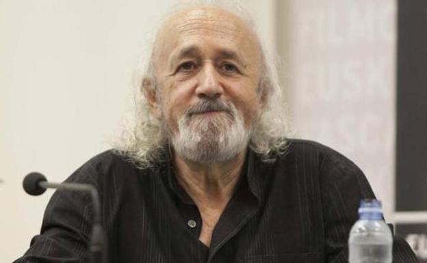 Montxo Armendáriz recibe hoy en Pamplona el Premio Eusko Ikaskuntza