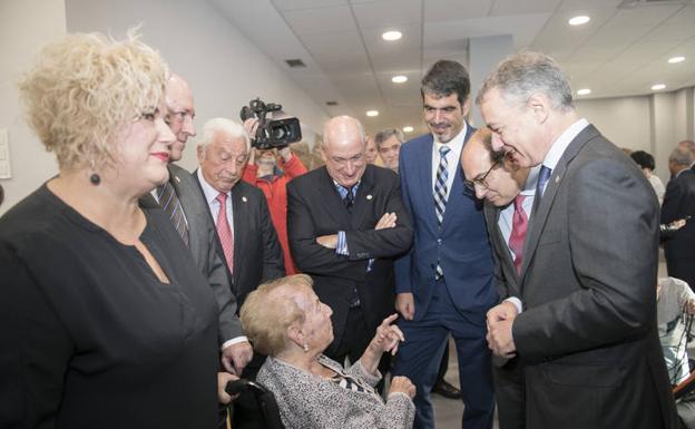 El lehendakari destaca la labor del Centro Sociosanitario de Cruz Roja en San Sebastián