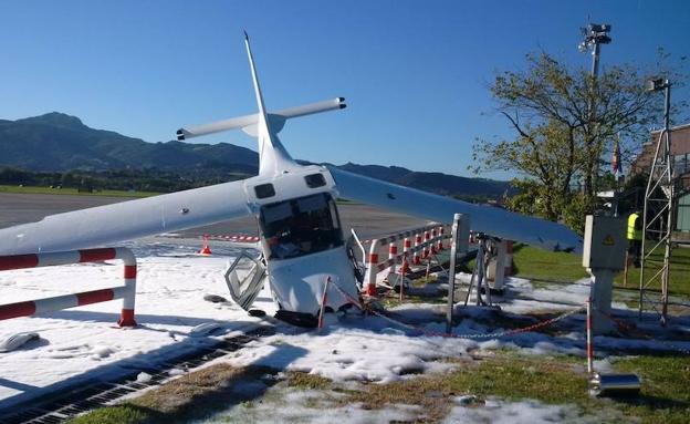 Una avioneta choca contra la estación meteorológica del aeropuerto de Hondarribia