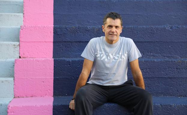 «Hasi ginenean ez zen normala praka bakeroekin dantza egitea»