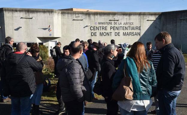 Los Artesanos de la Paz piden que «Francia entre en juego» en el tema de presos