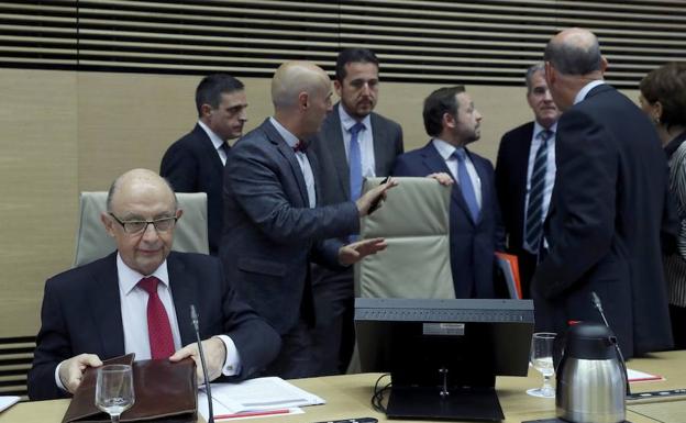 Ciudadanos vuelve a cargar contra el Cupo vasco, que defienden Montoro y el PSOE