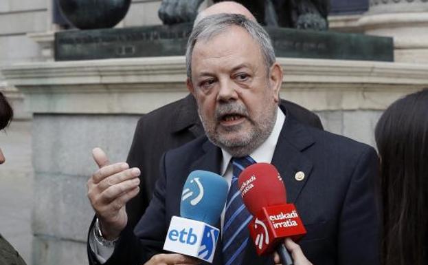 Azpiazu dice que «no hay trampa ni cartón» en el Cupo