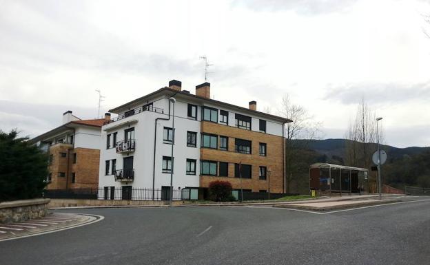 Arriola defiende explorar vías privadas para financiar las viviendas de alquiler social