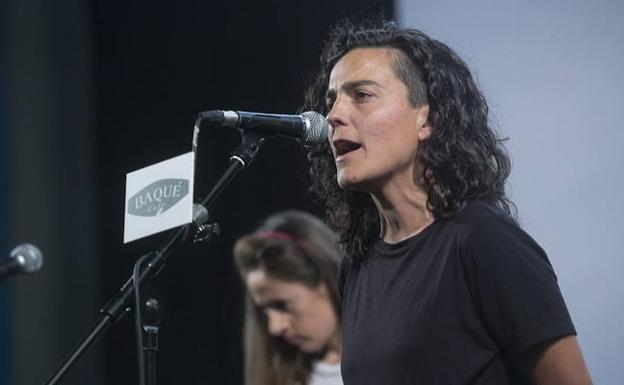 Bata ausart, bestea dotore, harako hura sendo