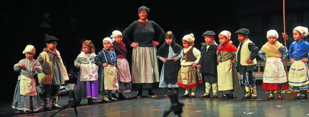 El viaje de Olentzero, desde Rusia a Euskal Herria con parada en Bastero