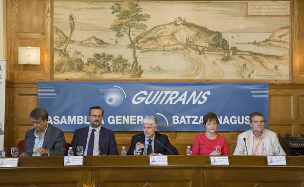 Los transportistas de Gipuzkoa no secundarán el paro de enero contra el peaje de la N-1