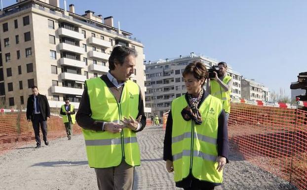 Fomento y Gobierno Vasco analizan la conexión de la 'Y' vasca con Burgos y Navarra