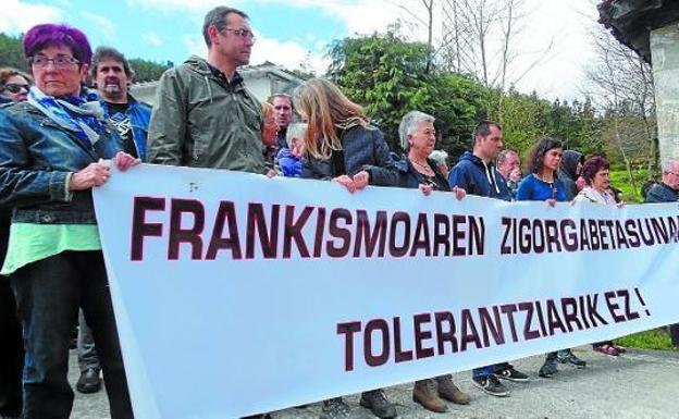 El Juzgado de Bergara sobresee ahora la querella por crímenes del franquismo