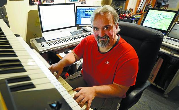 «Hogei urte egin ditut lan honetan eta disko hau da nire emaitza pertsonalena»