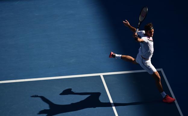 Federer, el tenista más mayor en pasar a cuartos desde Rosewall