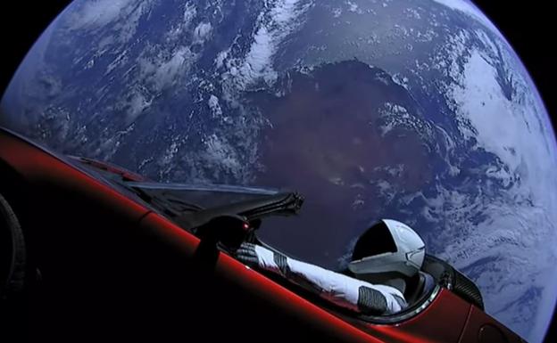 El Tesla lanzado en el Falcon Heavy no irá finalmente a Marte
