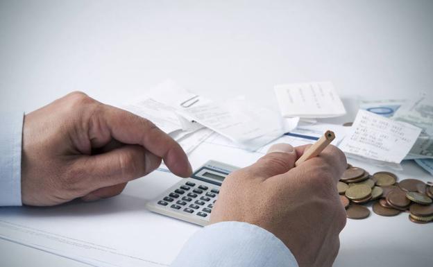 Comisiones bancarias, suman y siguen