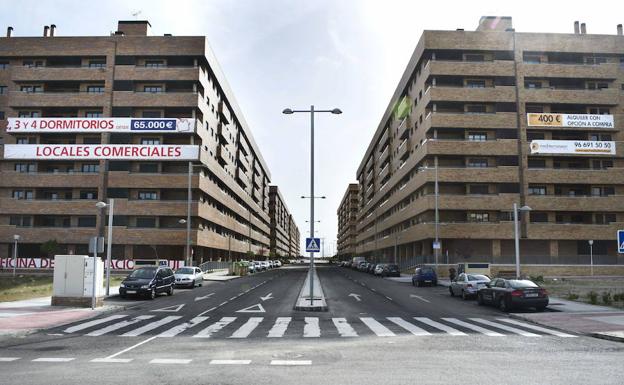 La banca no se quita de encima el lastre del 'ladrillo'