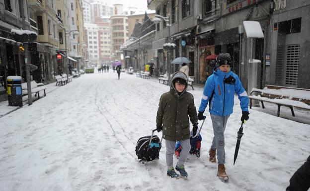 Eibar, bajo la nieve