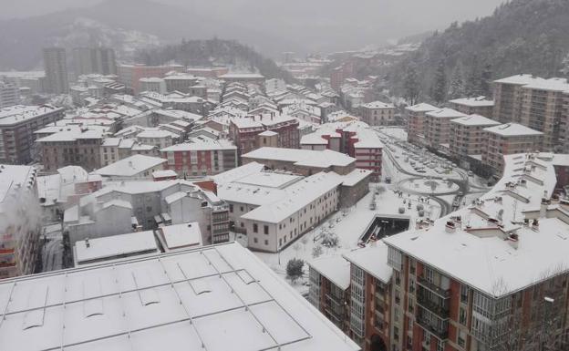 La nieve cubre Arrasate