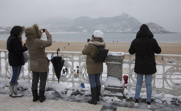 ¿Por qué se me queda sin batería el móvil cuando hace frío?