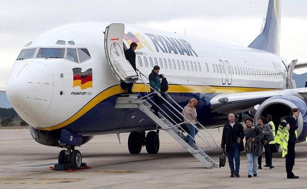 «Dos maricones no entran en mi avión»