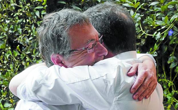 El abrazo de Lasarte: el día que Andoni volvió a casa de Martín