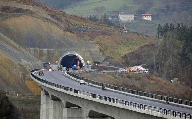 Los trabajadores del TAV se reúnen el lunes con Adif y Coprosa para hablar de la obra