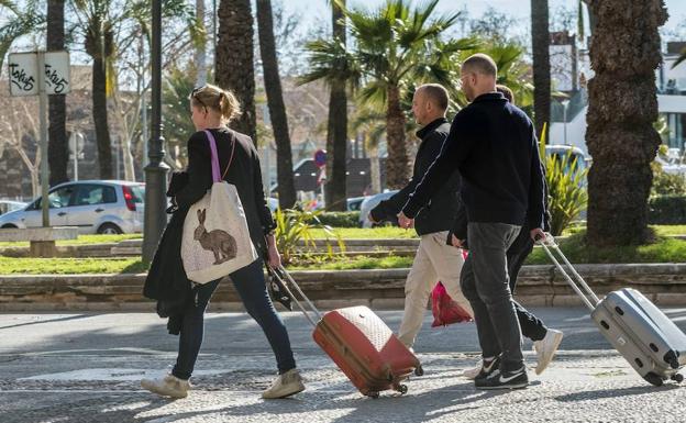 La CNMC, contraria a que las ‘web’ informen a Hacienda sobre los alquileres turísticos