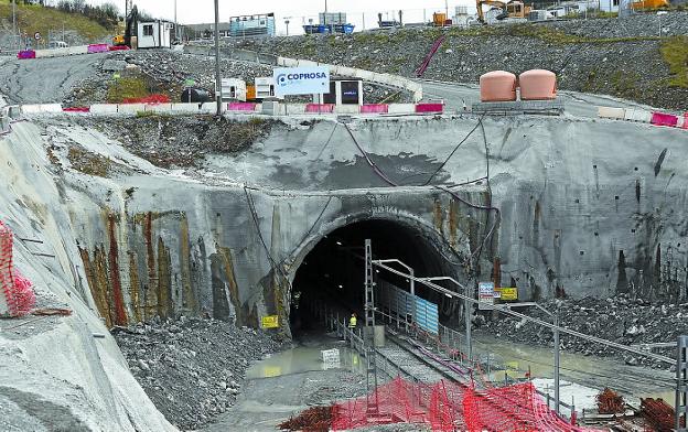 Adif se plantea adjudicar otra vez la obra del TAV entre Irun y Astigarraga para desbloquearla