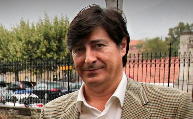 Un edil de Gernika admite que pagó con dinero público un viaje a su hijo