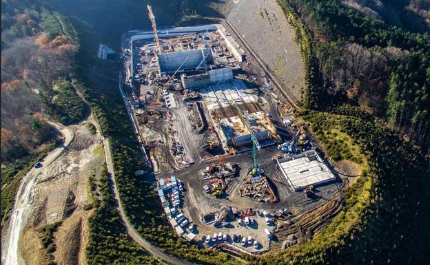 EH Bildu acusa a la Diputación de «juego sucio y venganza» ante el juicio por la paralización de la incineradora