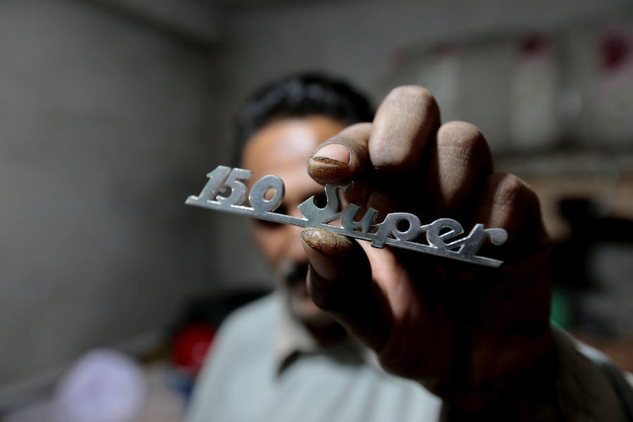 A los paquistaníes les gustan las Vespas