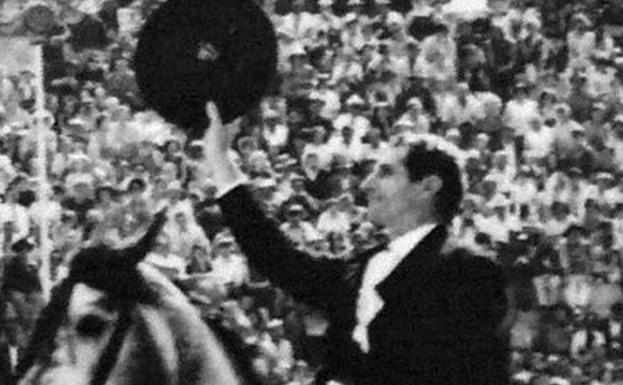 Fallece el rejoneador Ángel Peralta, un centauro singular