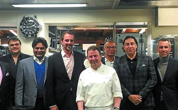 El Príncipe Nicolás de Grecia visita Berasategui