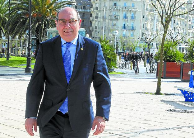 Jon Darpón: «Osakidetza tiene un problema: nos estamos quedando sin médicos de familia»