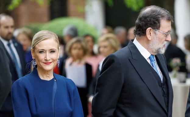 La dirección del PP empuja a Cifuentes: «Es insostenible»